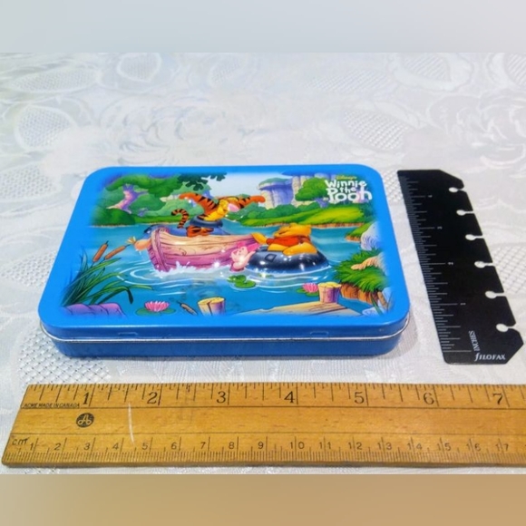 Walt Disney characters tin box bundle of 4 puzzles + 1 double Deck play, cards - Picture 15 of 15